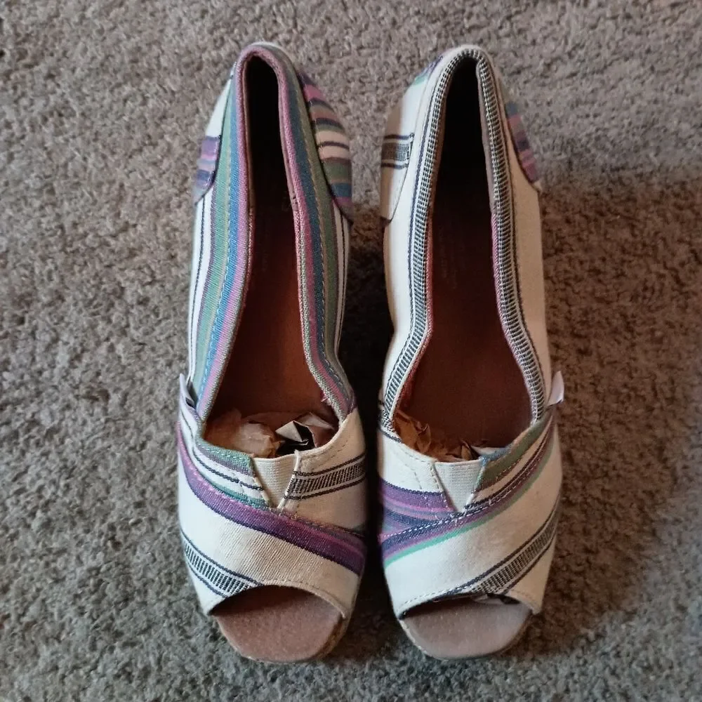TOMS Women's Classic Espadrille Wedge Sandal Open Toe Striped Woven 7.5 PREOWNED